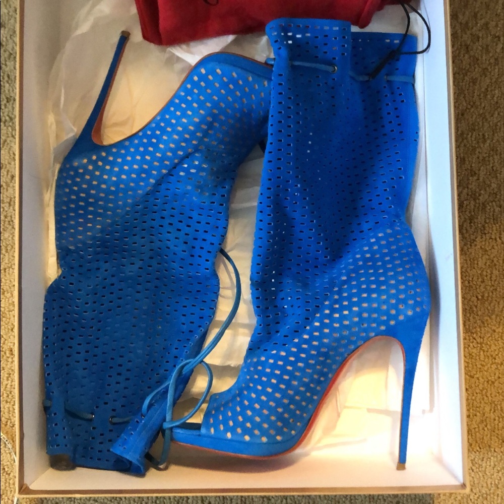 Christian Louboutin bootie size 40